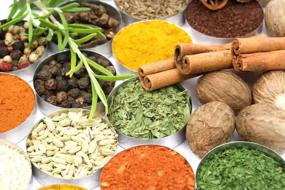 ادویه‌جات محلی