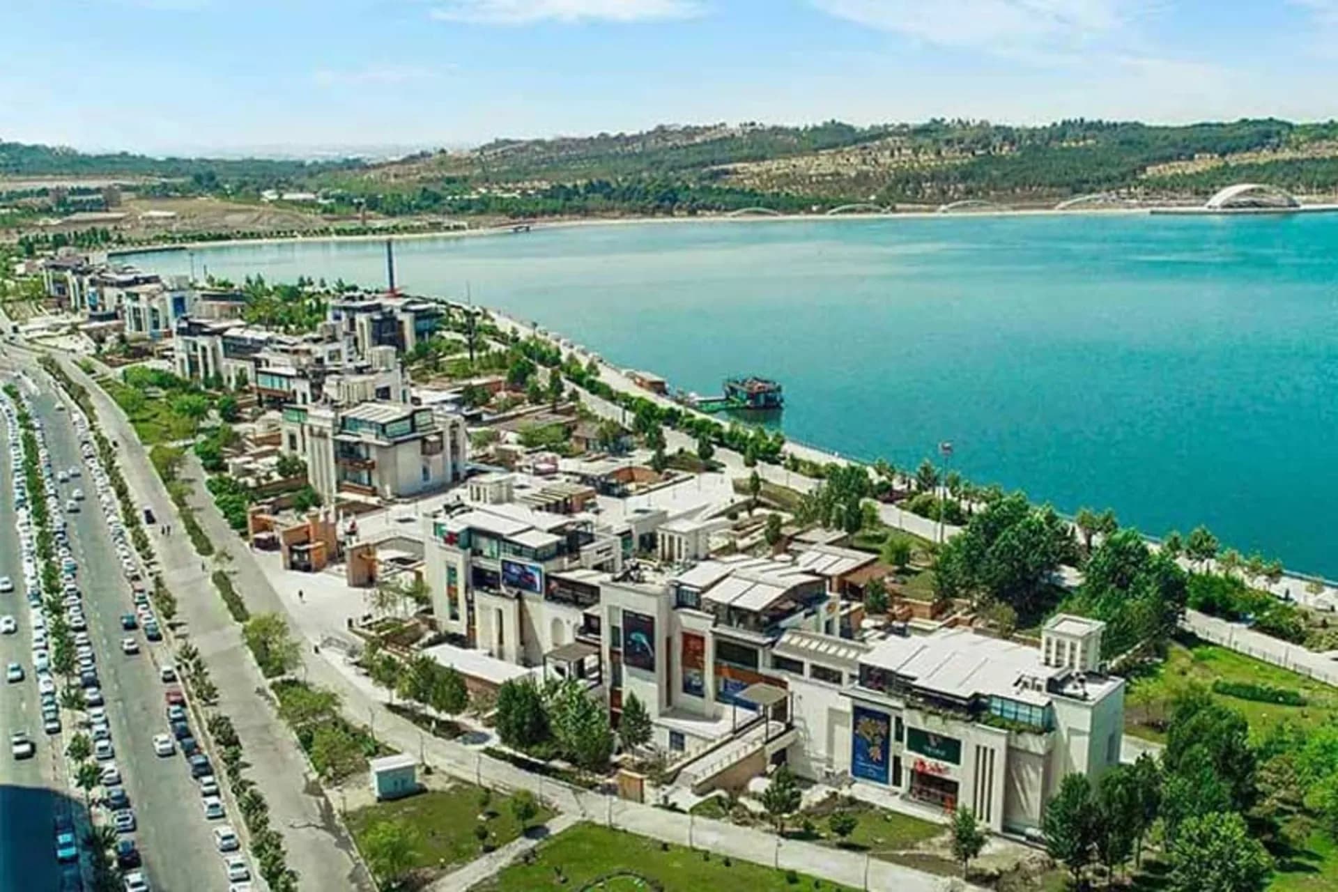 باملند (کنار دریاچه چیتگر)